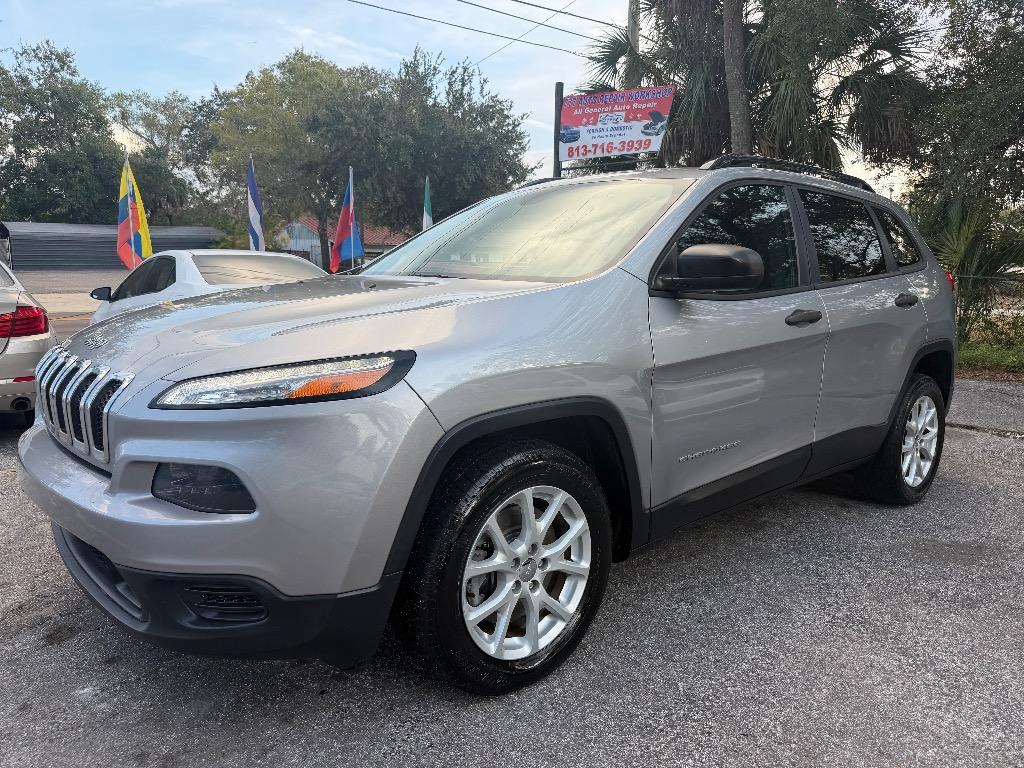 2017 Jeep Cherokee Sport